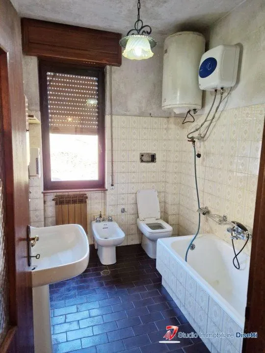 Bathrooms - Villa with Panoramic Views in Capo Di Ponte