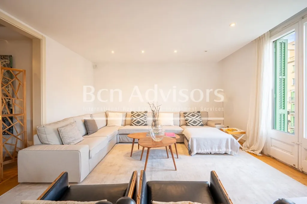 Elutuba - Renovated Apartment with Balcony in Dreta de l'Eixample