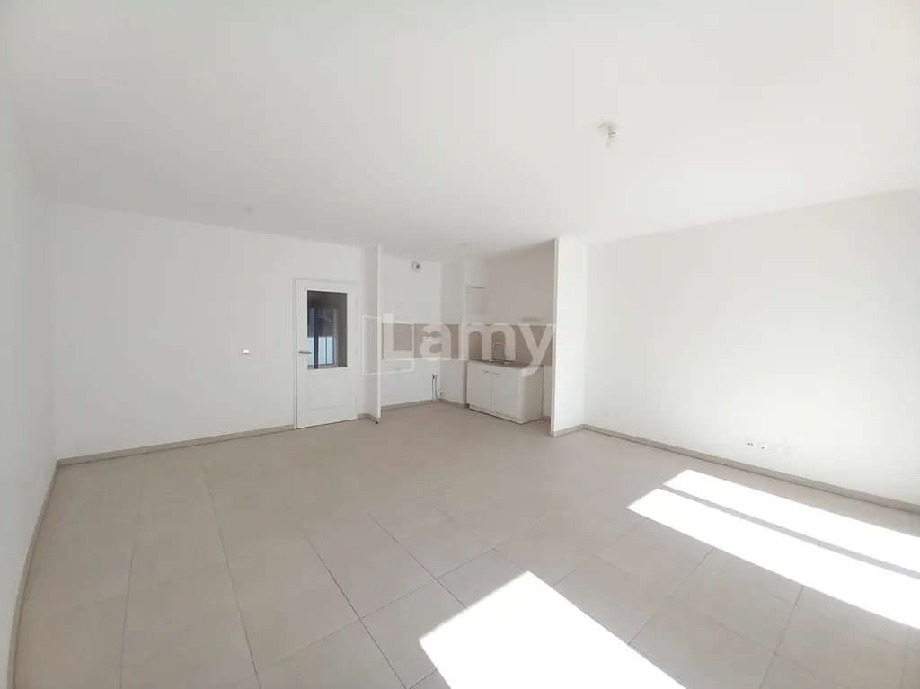 Toad - Apartment with Terrace in Cap Pinède