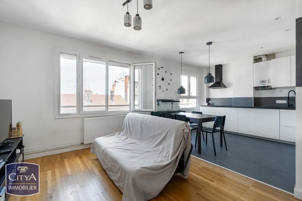 Séjour - Appartement 3 Chambres avec Séjour Lumineux à Lyon 7e