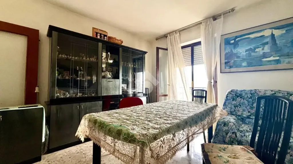 Salle à manger - Top-Floor Apartment with Balcony in Loseto