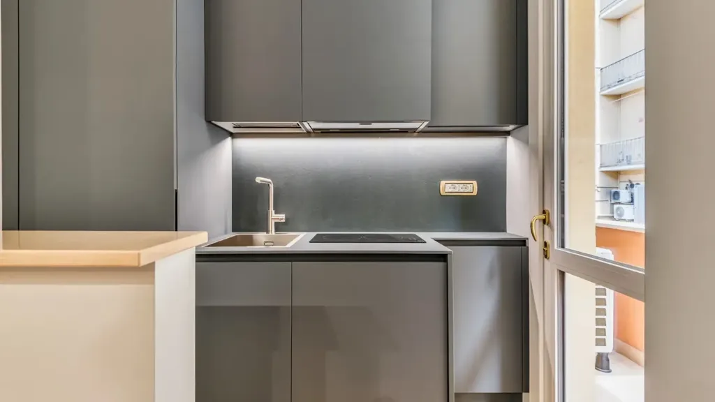 Köök - Contemporary Flat with Balcony in Milan