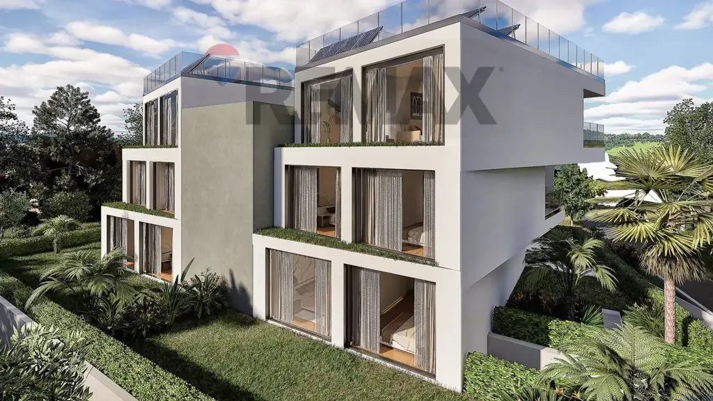 Newly Built Penthouse with Pool in Sirmione
