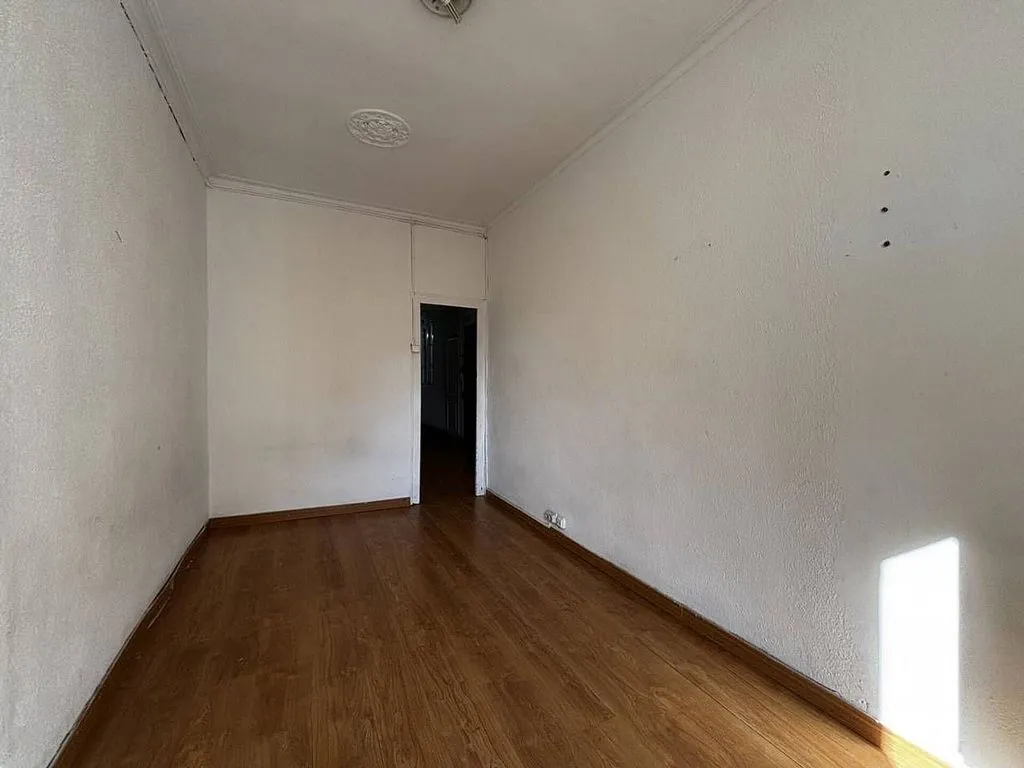 Pièces - Historic Apartment with Terrace in El Raval