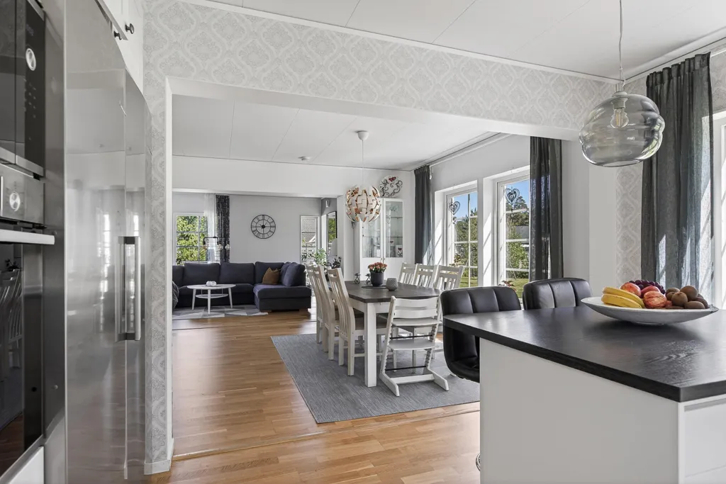 Köök - 5-Bedroom Villa with Double Garage in Saxnäs