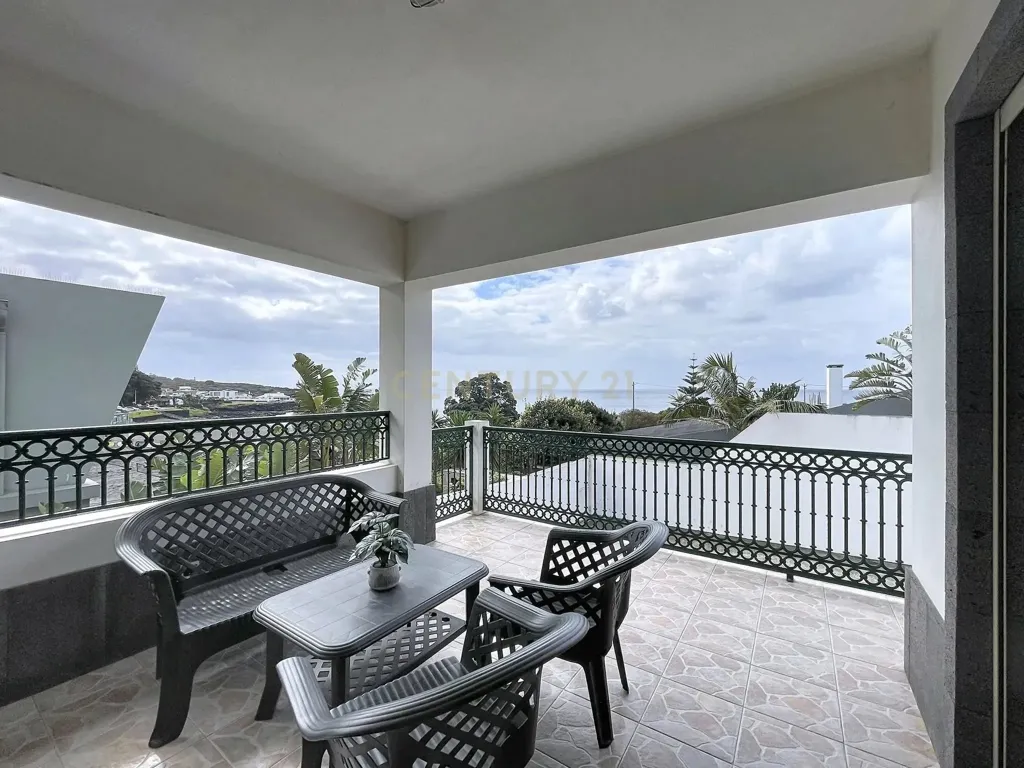 Terrasse - Villa with Beach Access in Livramento