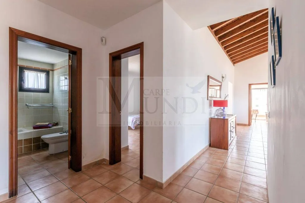 Entrée - Luxury Villa with Pool in Villaverde, Getafe