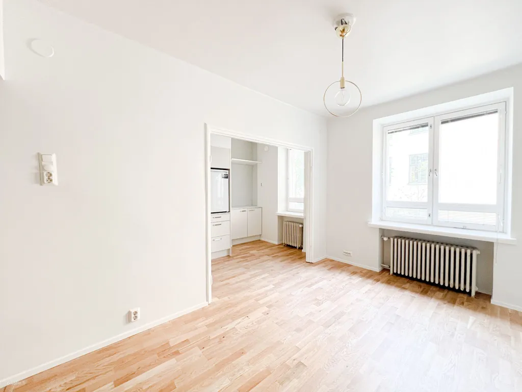 Elutuba - Remodelled Flat with Sea View in Ullanlinna, Helsinki