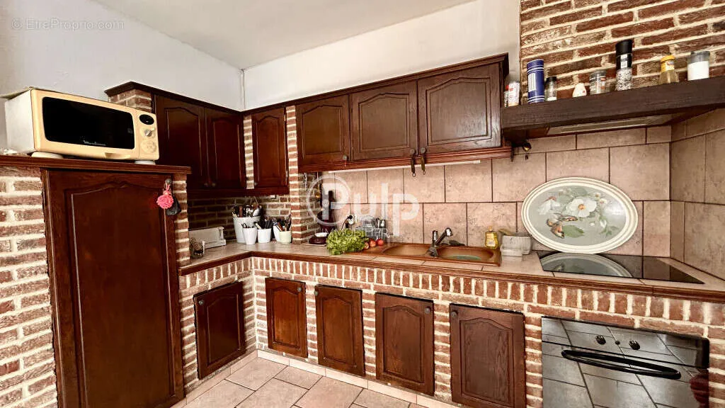 Cuisine - Maison avec Dépendances et Jardin à Lallaing