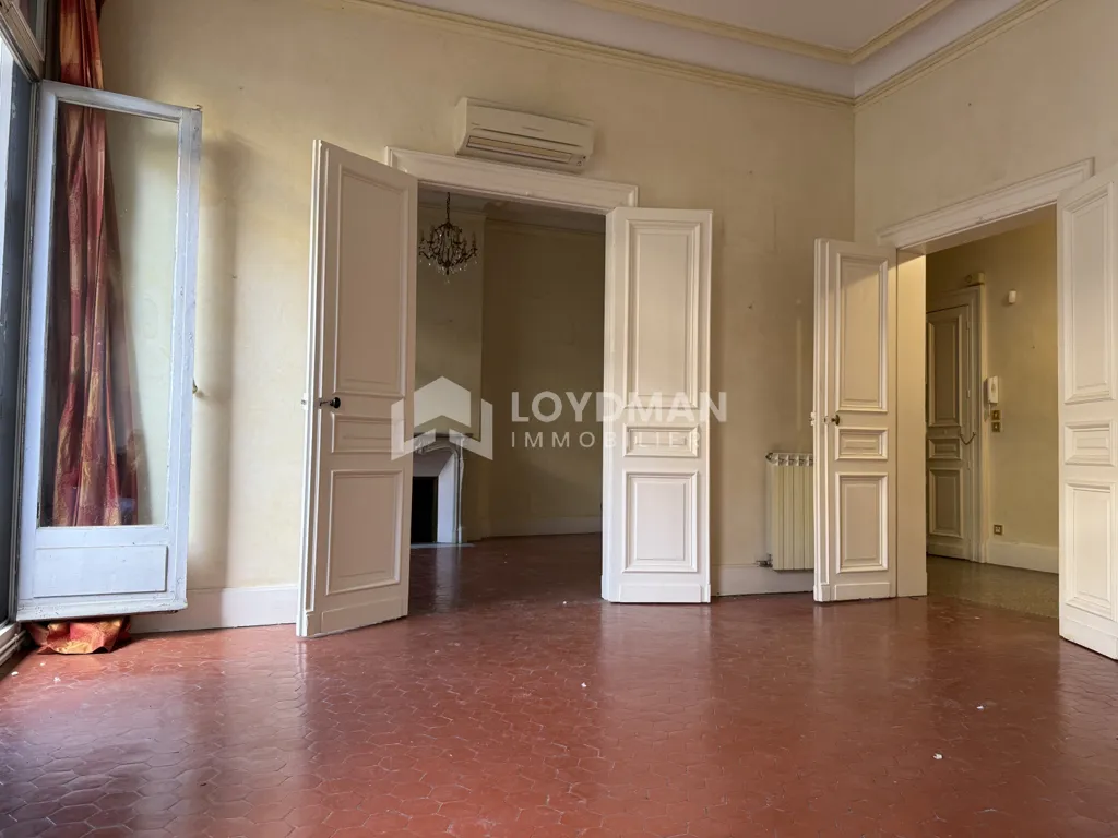 Pièces - Appartement Haussmannien avec Balcon près de la Comédie à Montpellier