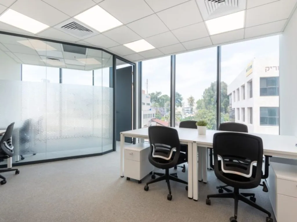 Studio - Office Space for 50 in Lisbon Oriente