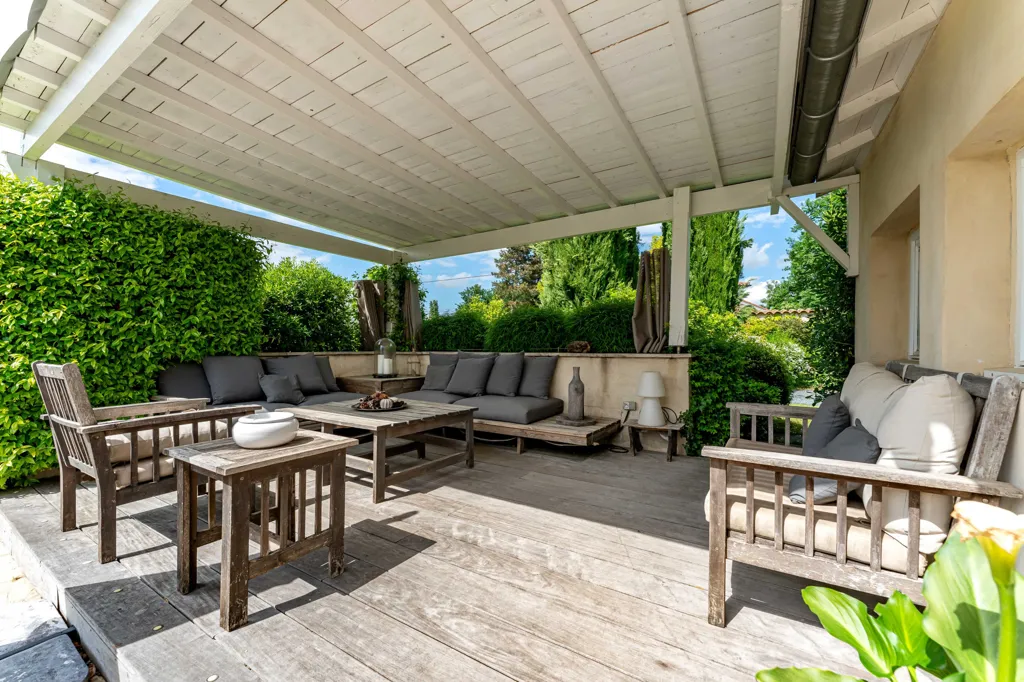 Terrasse - Corps de Ferme Rénové avec Piscine entre Brindas et Chaponost