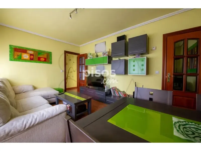 Elutuba - Third Floor Flat with South-Facing Views in Santander