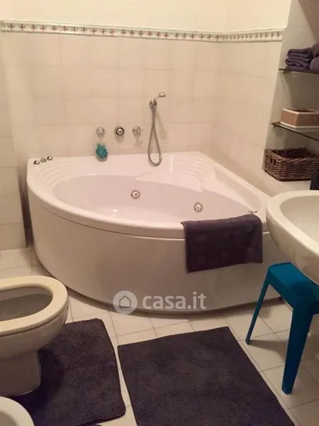 Bathrooms - Fully Furnished Flat near Ponte Vecchio, Florence