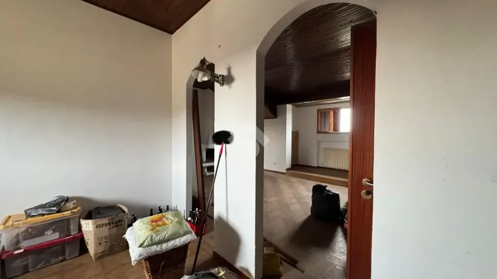 Entrée - Mansard Apartment with Central Location in Marano Ticino