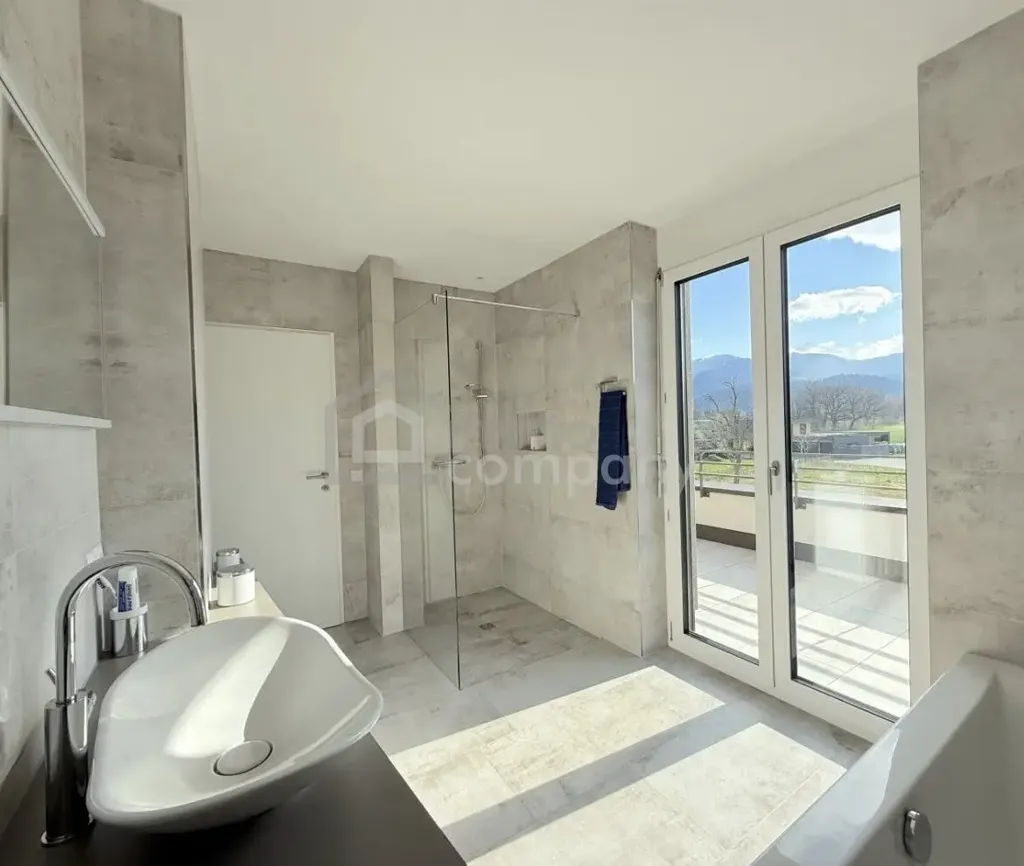 Salles de bain - Penthouse with Mountain View in Koblach