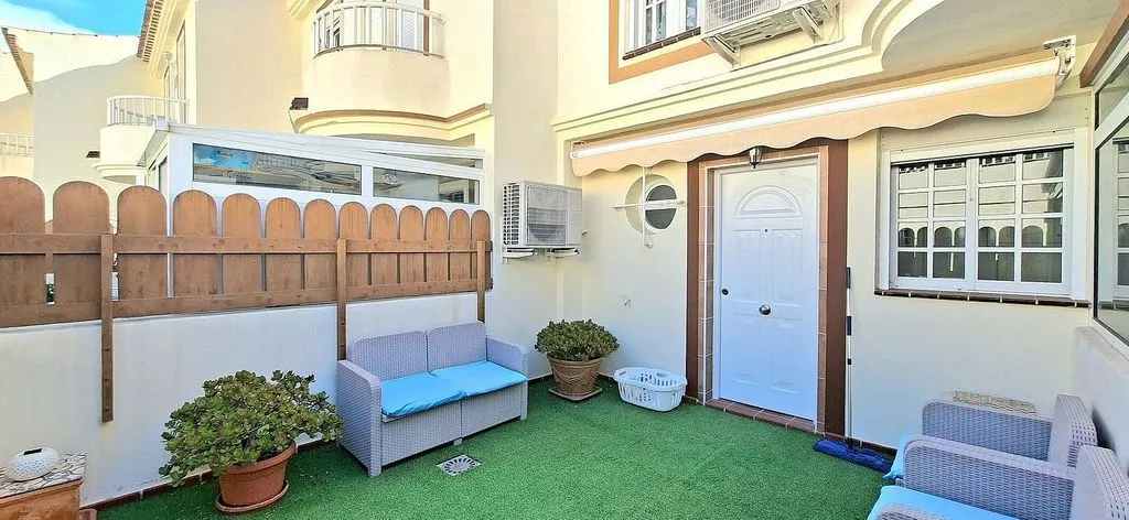 Aed - Semi-Detached Villa with Pool in Chayofa