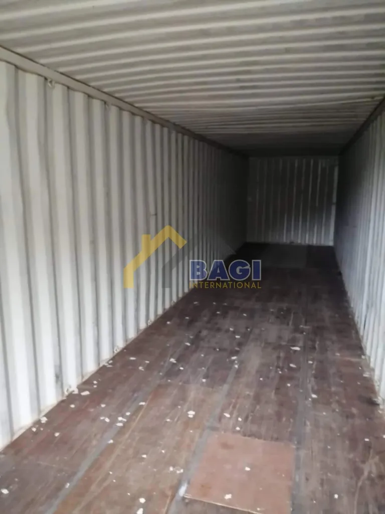 Rooms - Garage for Rent in Pula