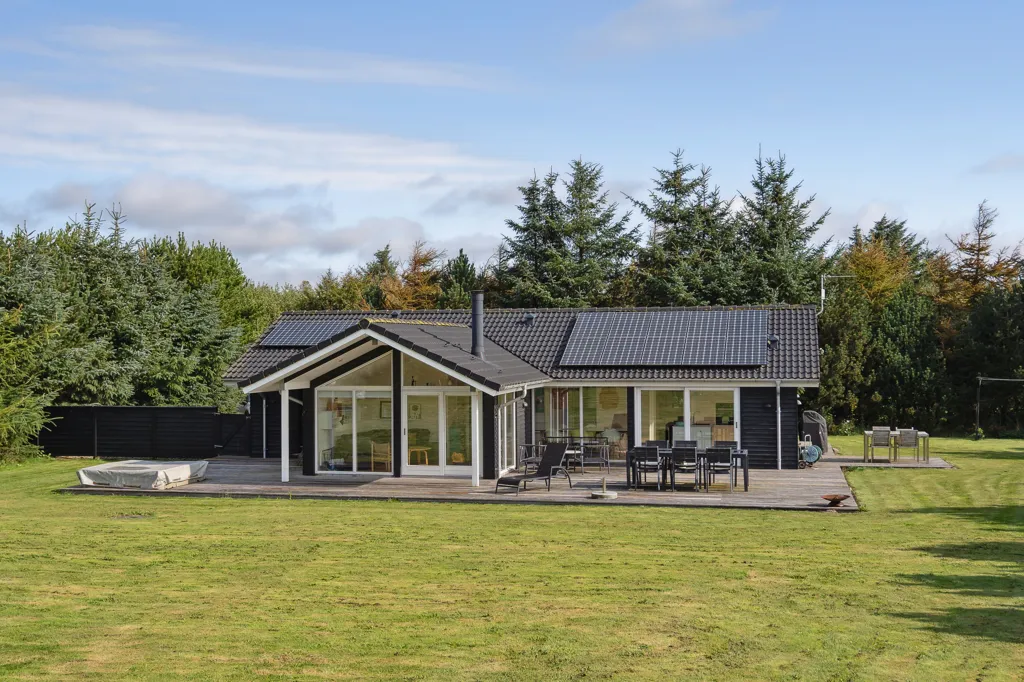 Exterior - Summerhouse with Wellness Area in Ringkøbing