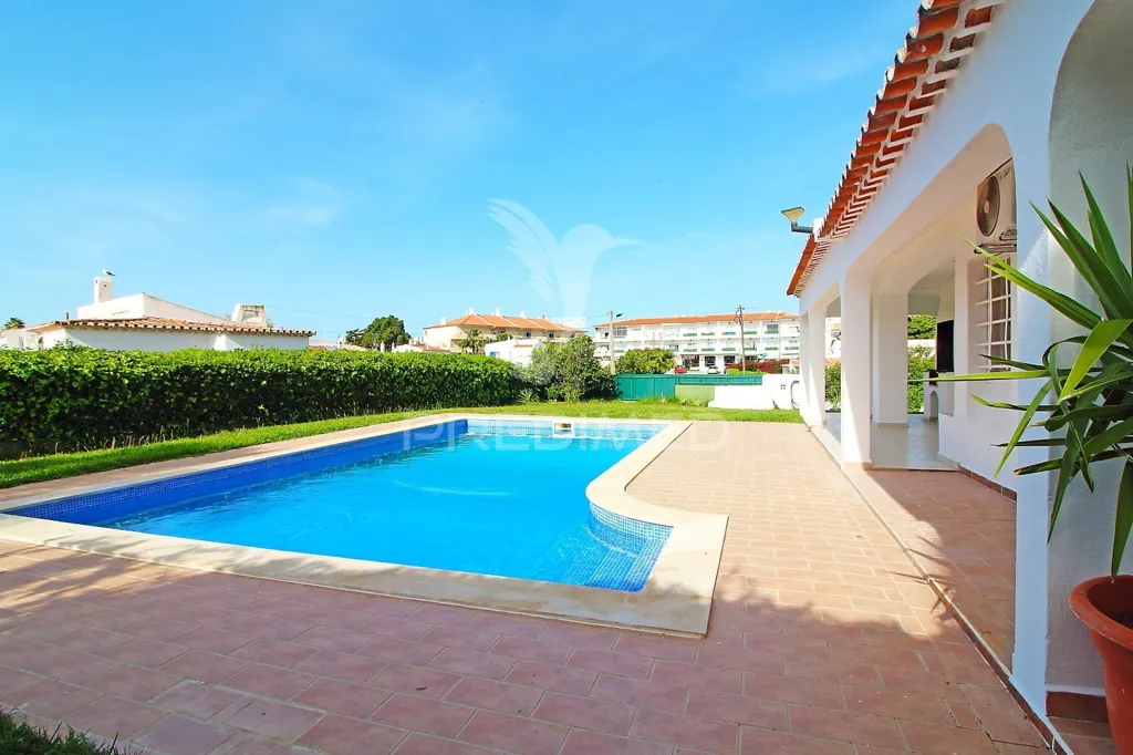 Bassein - Detached Villa with Private Pool in Albufeira