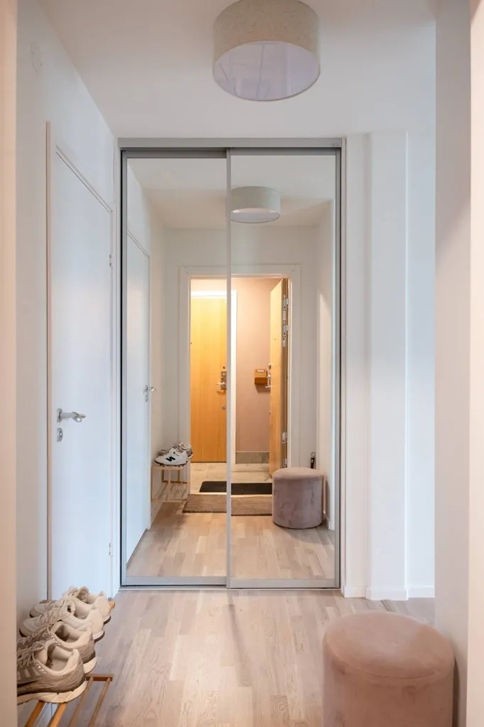 Entrée - Modern Flat with South-Facing Balcony in Västerås