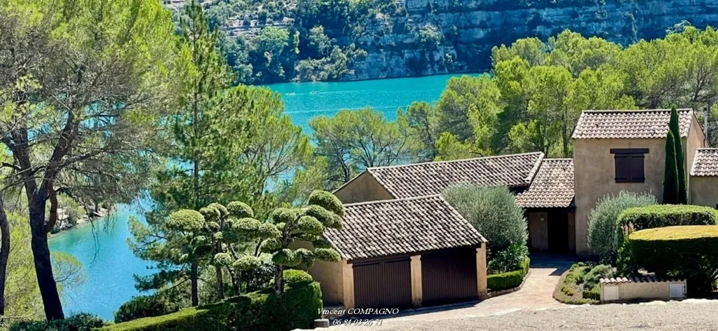 Extérieur - Villa pied dans l'eau avec port privé près du lac d'Esparron