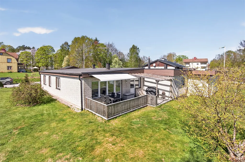 Välivaade - Ensuite Villa with Garden in Jönåker