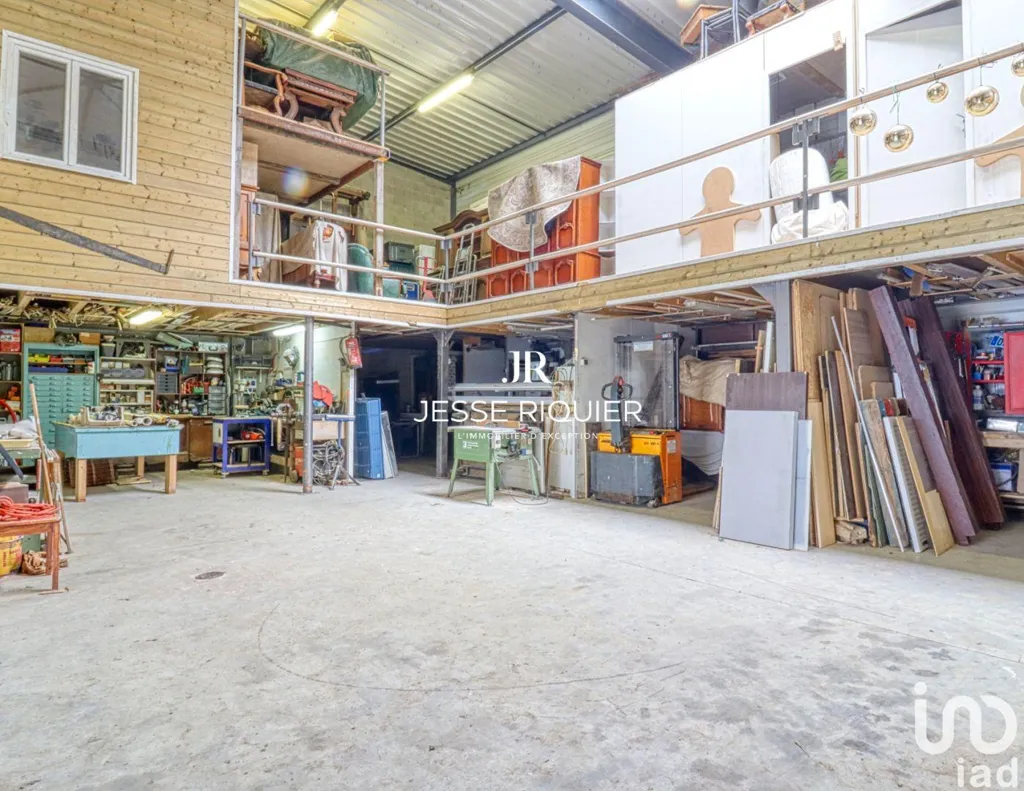 Garage - Local d'Activité avec Hauteur sous Plafond à Andilly