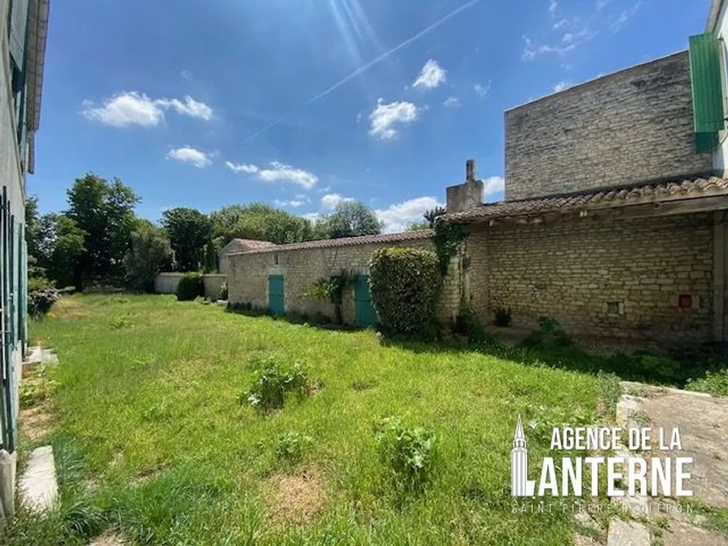 Garden - Luxury House with Garden in Saint-Pierre-d'Oléron
