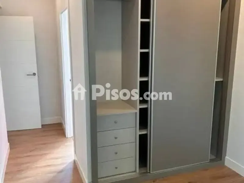 Pièces - Reformed Apartment with Terrace in Neguri