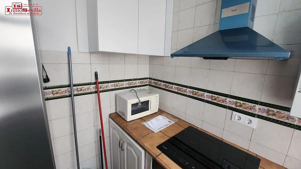 Cuisine - Bright Apartment with Terrace in Triana West