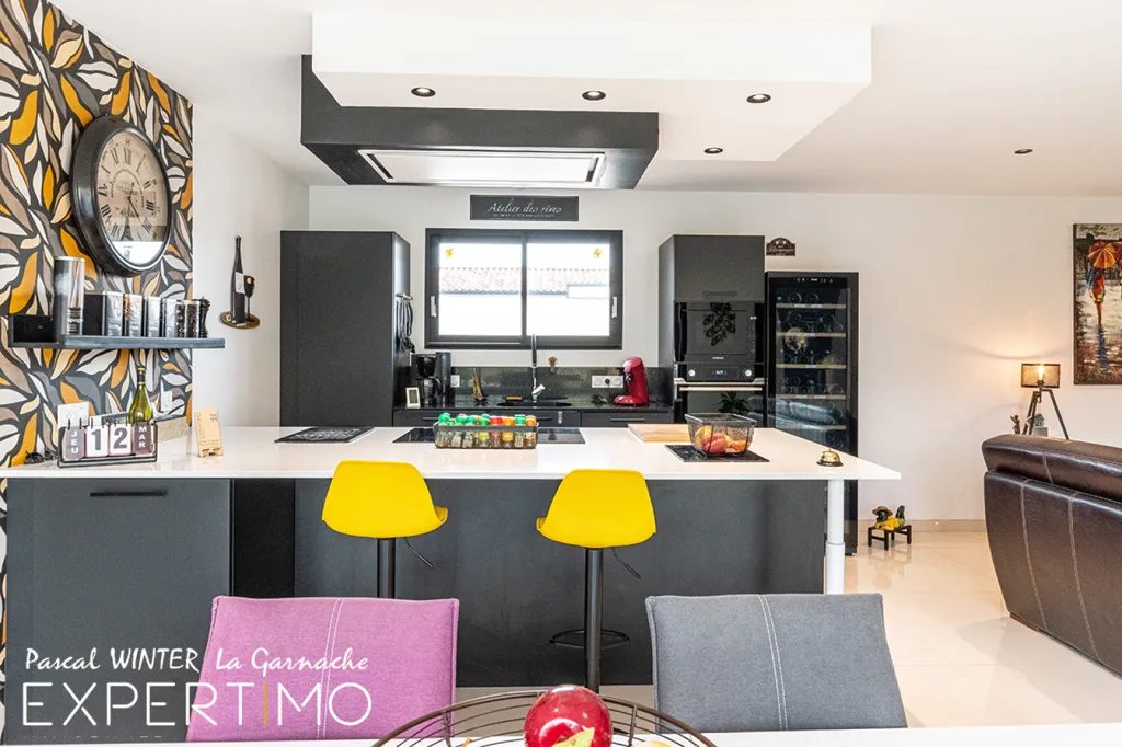 Cuisine - Maison d'architecte avec terrasse à La Garnache