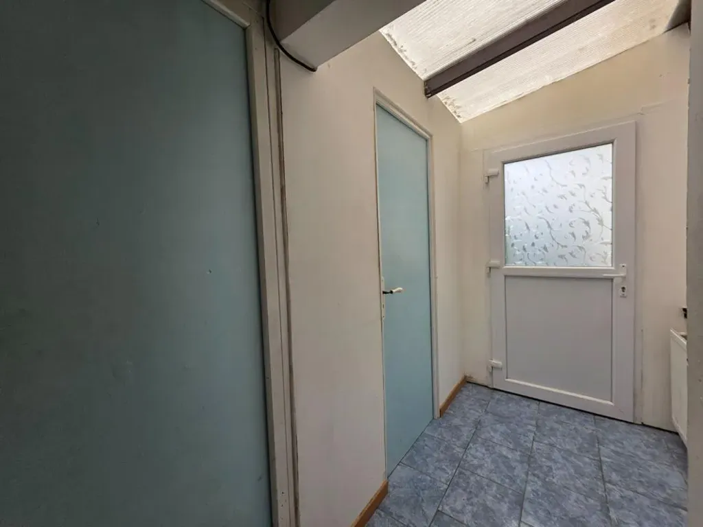 Hallway - Semi-Detached House with Courtyard in Fourmies