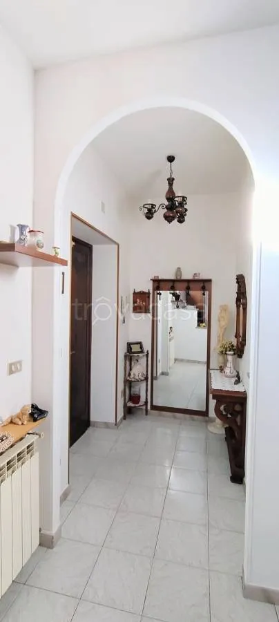 Entrée - Two-Unit Apartment with Balcony in Susa