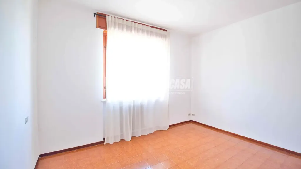 Toad - Bright 2-Bedroom Apartment with Balcony in Cameri