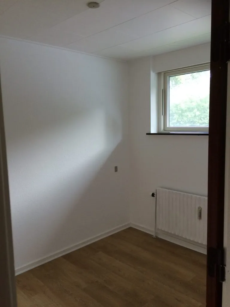 Toad - Charming 2-Bedroom Flat with Balcony in Kjellerup