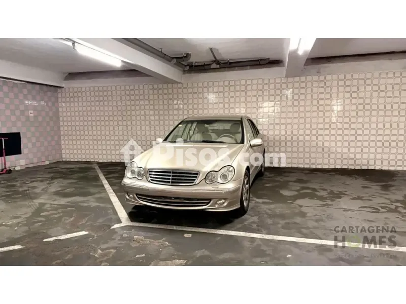 Garage - Classic Flat with Balcony in Cartagena