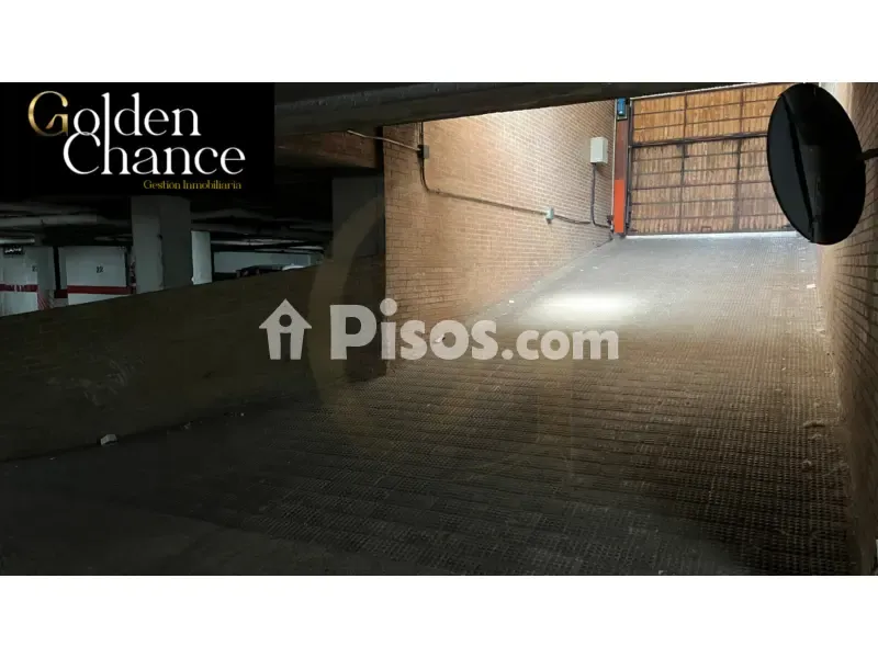 Garaaž - Apartment with Terrace in Central Burgos