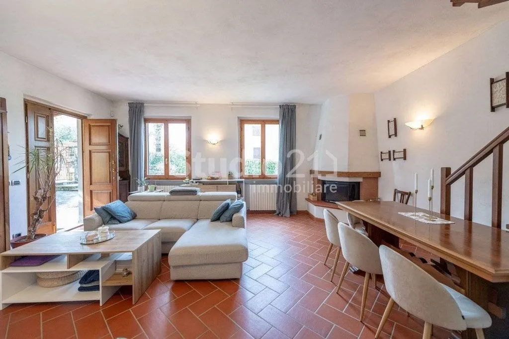 Soggiorno - Villa bifamiliare con piscina a Figline e Incisa Valdarno