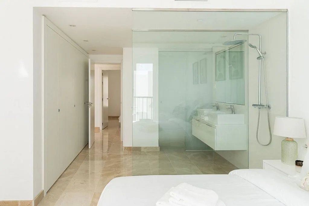 Salles de bain - Duplex with Pool and Terrace in Benahavís