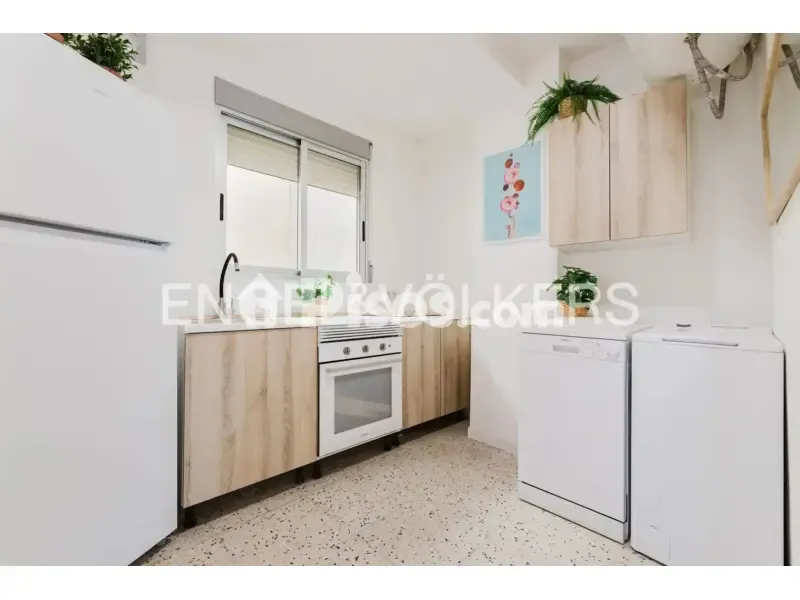Cocina - Piso con balcón en Poblados Marítimos