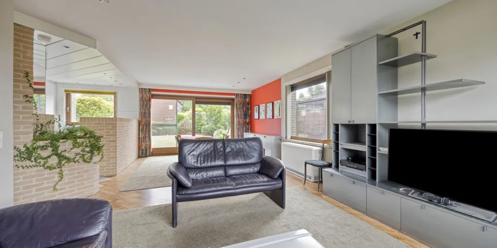 Séjour - Villa avec Jardin et Garage à Asse