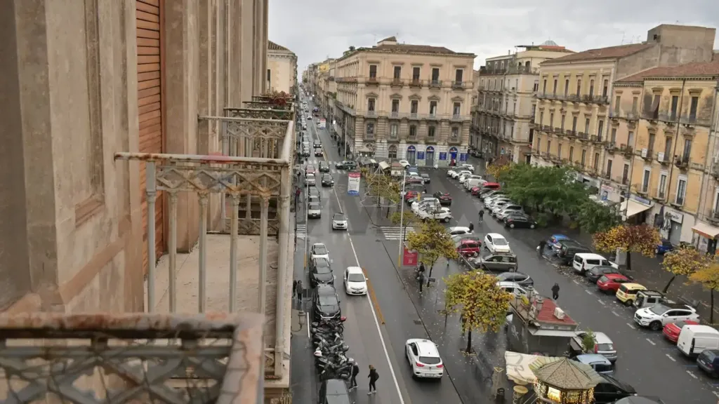 Rõdu - Apartment with Balcony in Catania Centre