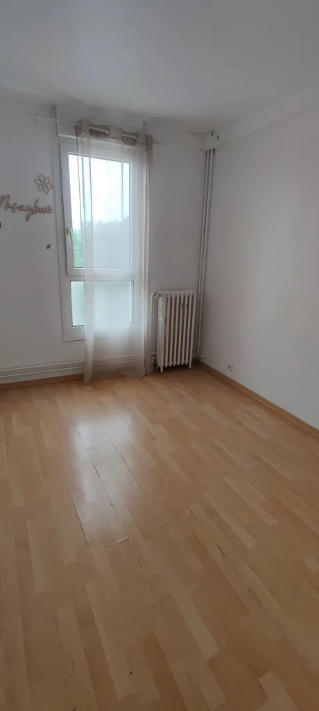 Stanze - 3-Piece Flat with Balcony in Yerres Centre