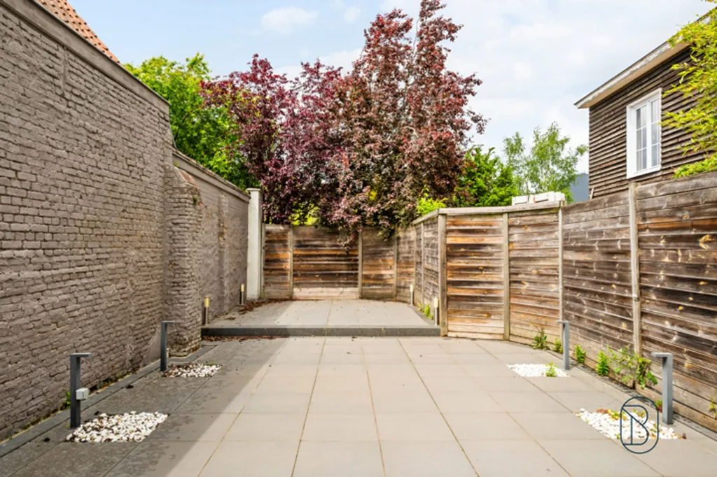 Jardin - Maison de 201 m² avec Chauffage Électrique à Deinze