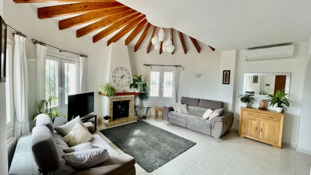 Elutuba - Modern Villa with Panoramic Views in Pedreguer
