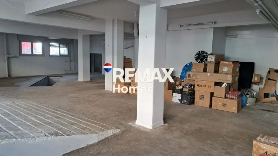 Garage - Corner Shop with City View in Kallithea