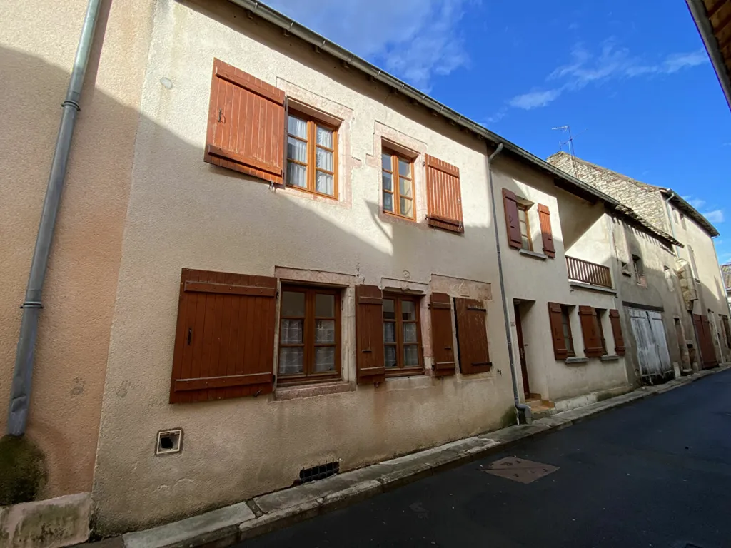 Esterno - Spacious Town House with Courtyard in Cuisery