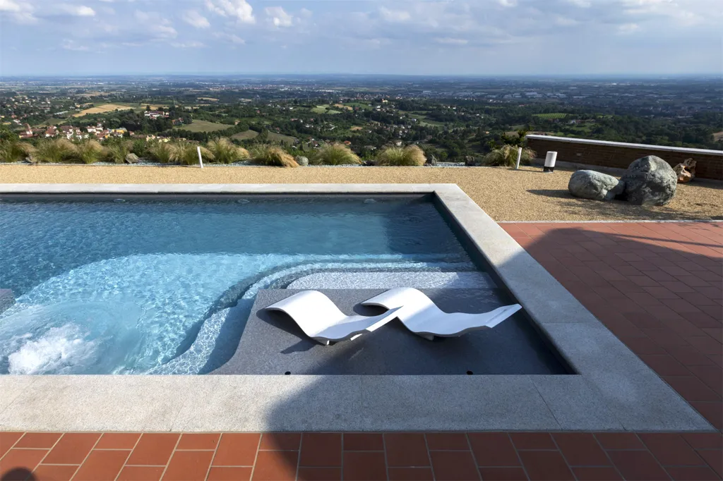 Pool - Luxury Villa with Panoramic Views in Turin