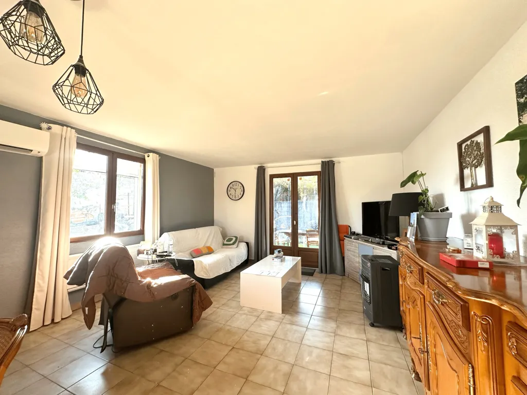 Elutuba - Detached House with Pool Potential in Suburban Area